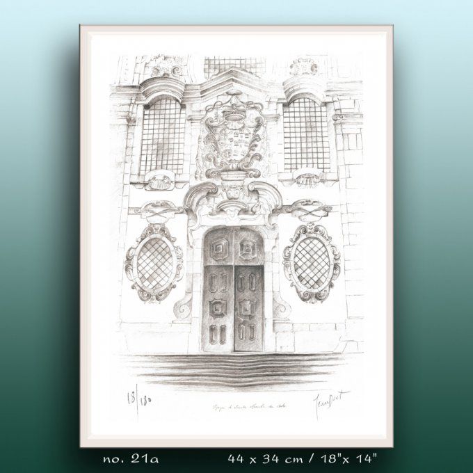 No.21a / Fronton de la chapelle du monastère-auberge (Pousada) de Sta. Marinha, dans la cité histori